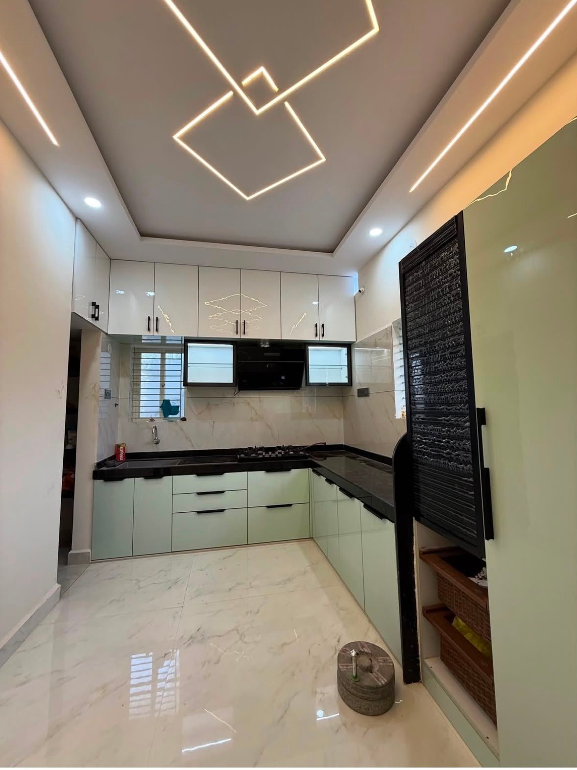 Smart Kitchen Storage